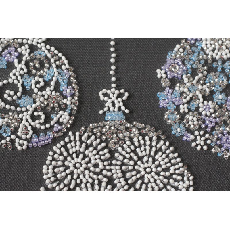 Mid-sized bead embroidery kit Lace balls
