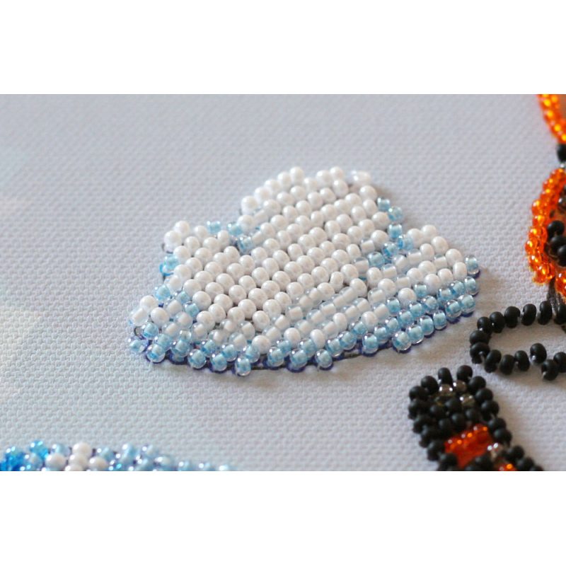 Mid-sized bead embroidery kit With the wind!
