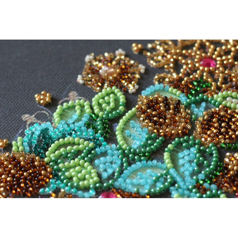 Main Bead Embroidery Kit New year wreath