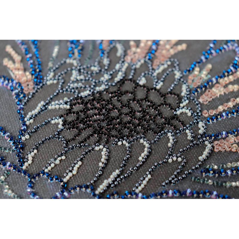 Main Bead Embroidery Kit Blooming in the dark