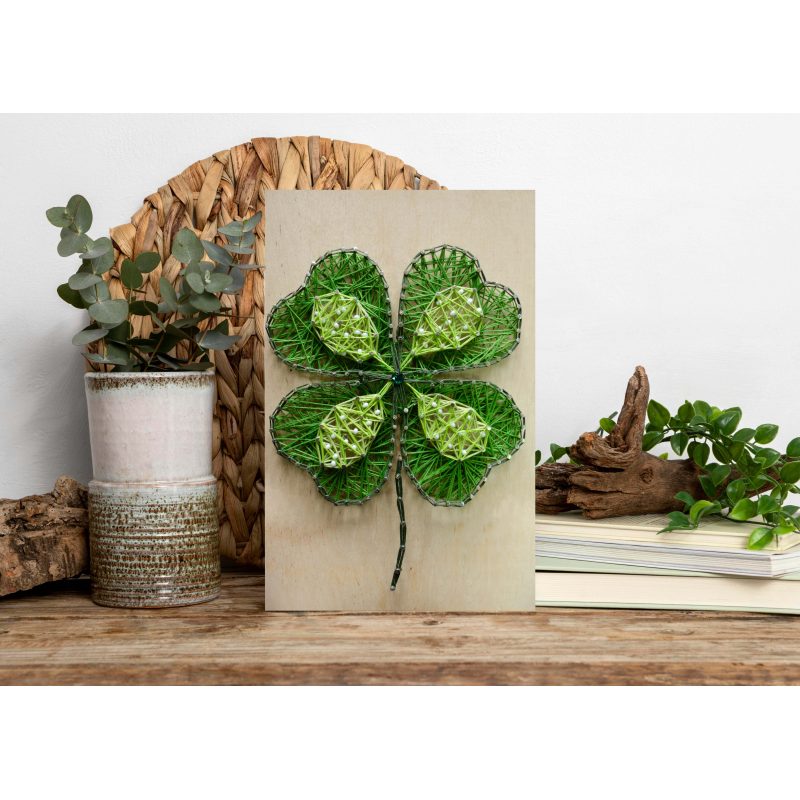Creative Kit/String Art The magic of the clover