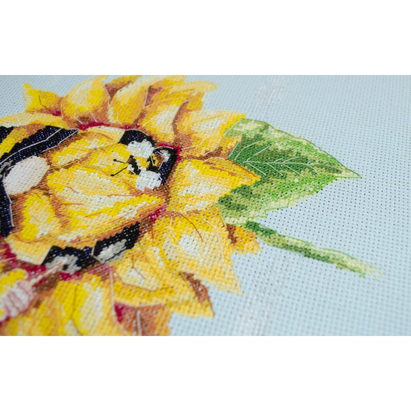 Cross-stitch kits Beekeeper