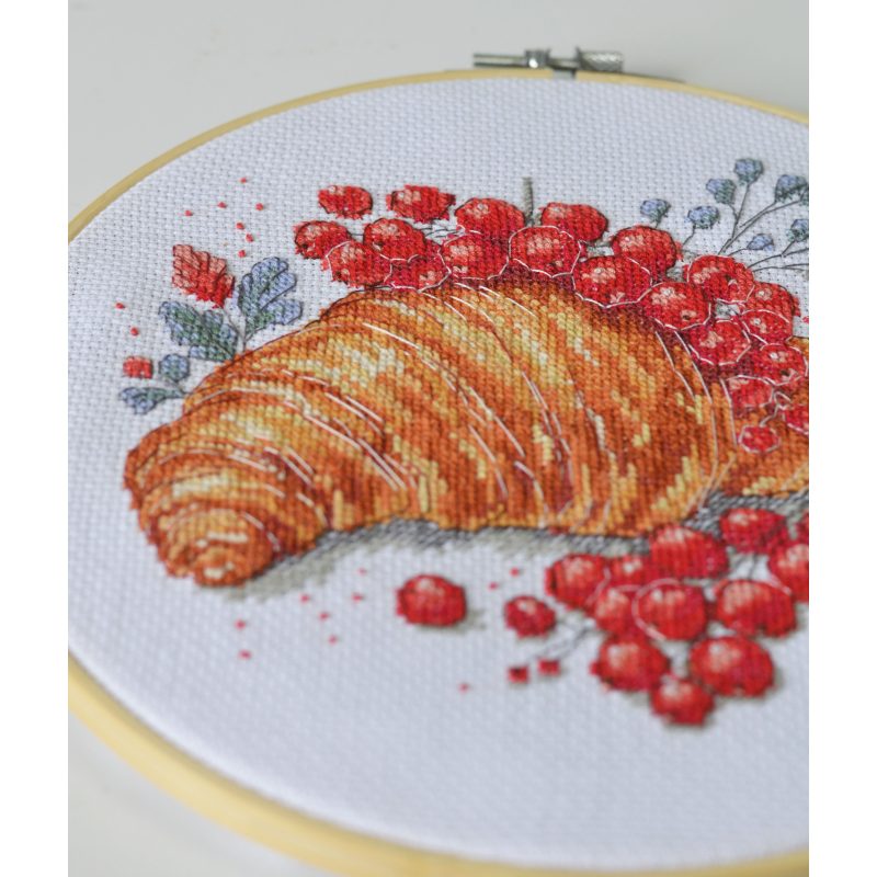 Cross-stitch kits Redcurrant Croissant