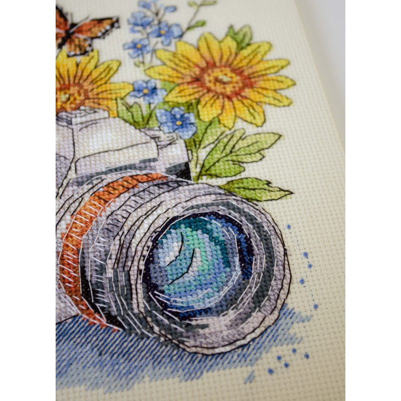 Cross-stitch kits Catch the Moment