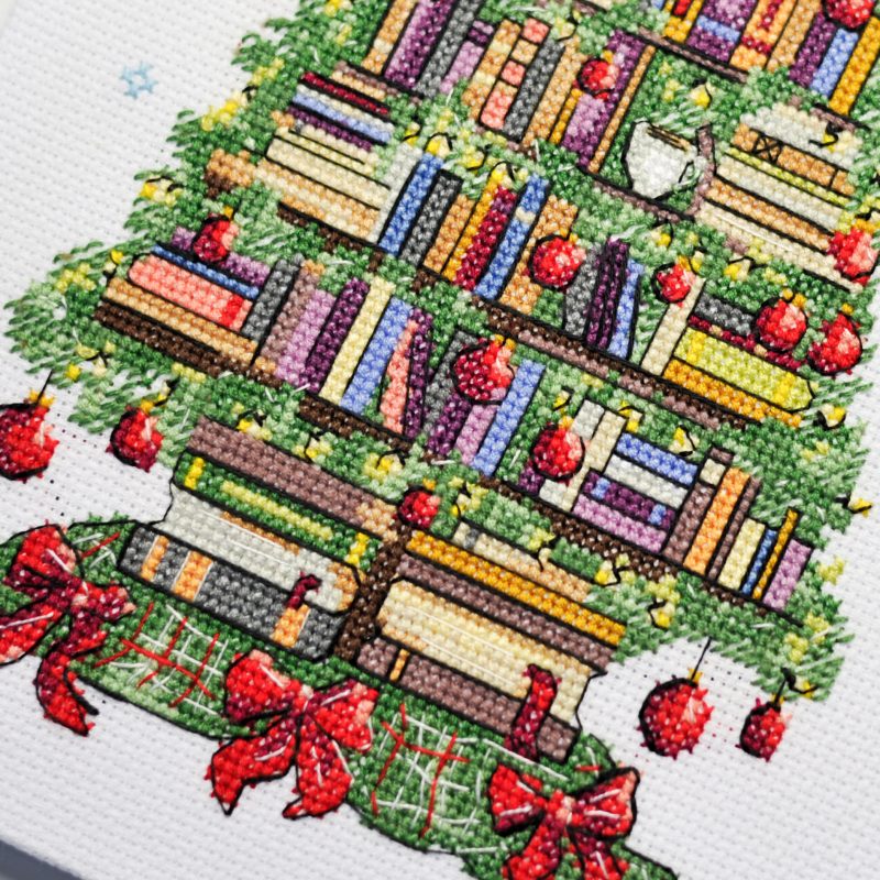Cross-stitch kits Reader's Christmas tree