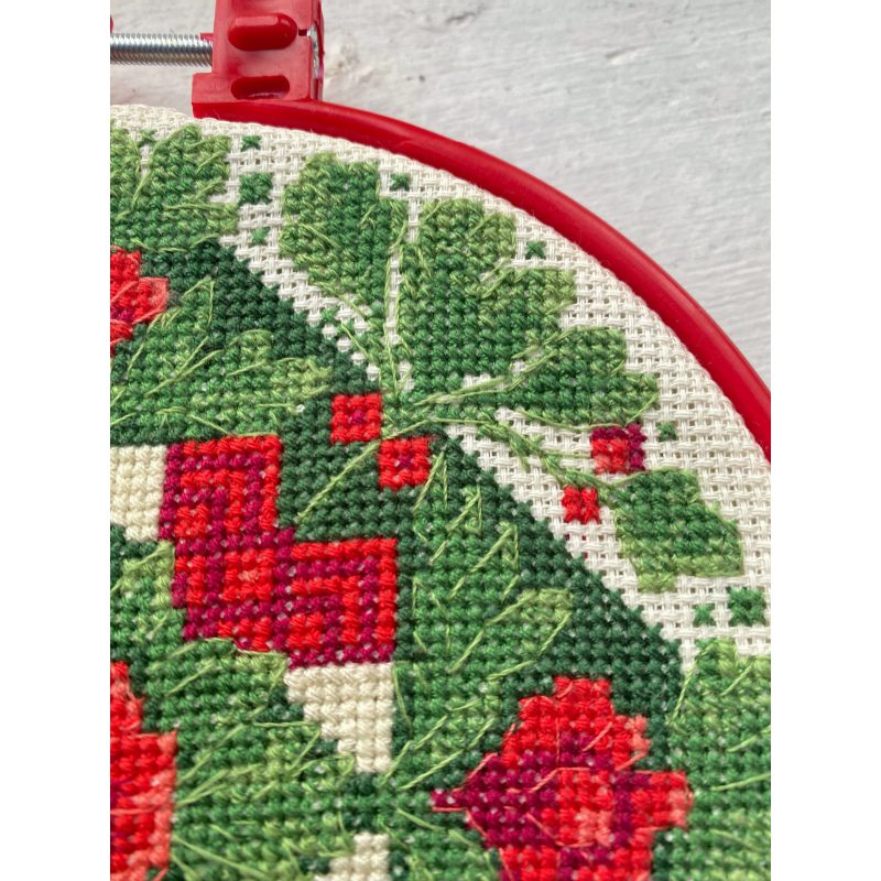 Cross-stitch kits Traditional motif