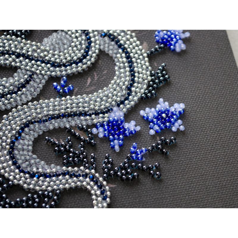 Mini Bead embroidery kit Silver serpentine