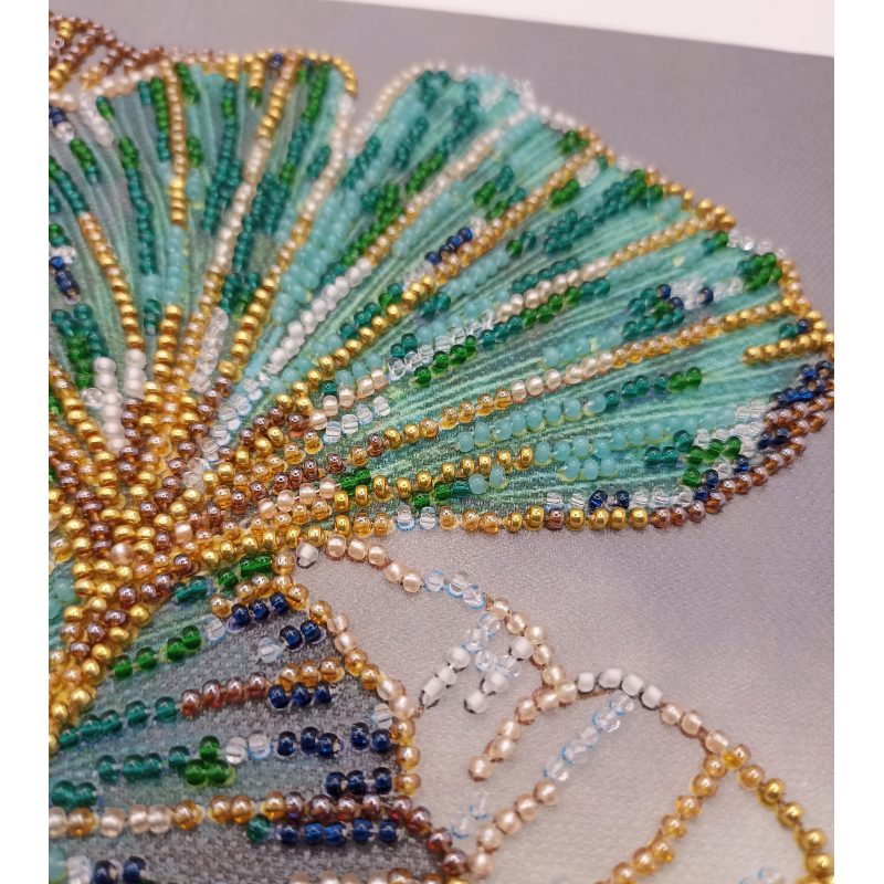 Mid-sized bead embroidery kit Emerald leaves