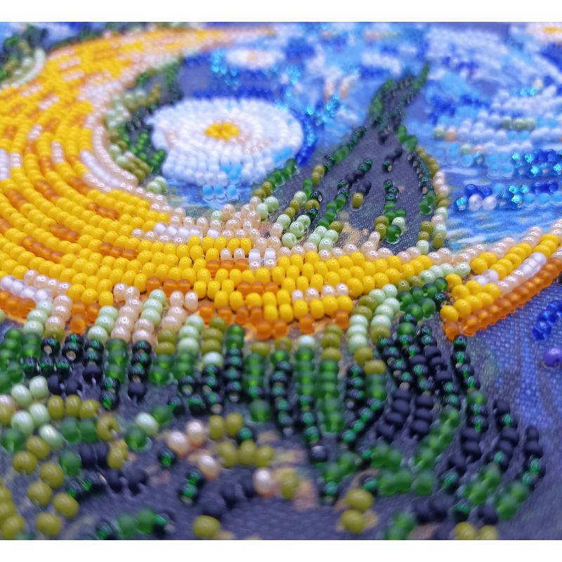 Mid-sized bead embroidery kit Cypress moon