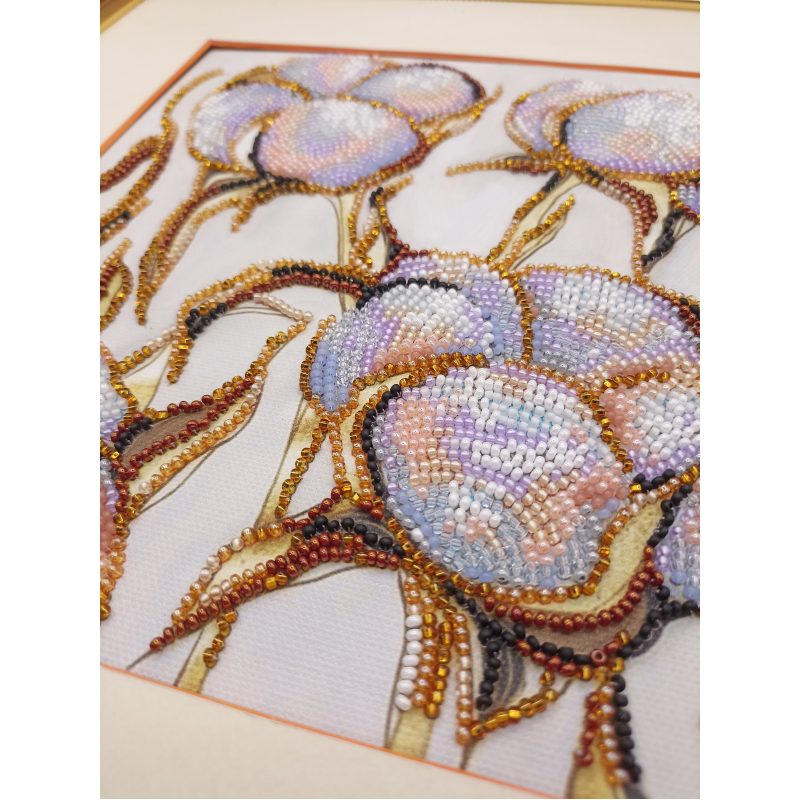 Mid-sized bead embroidery kit Gentle touch