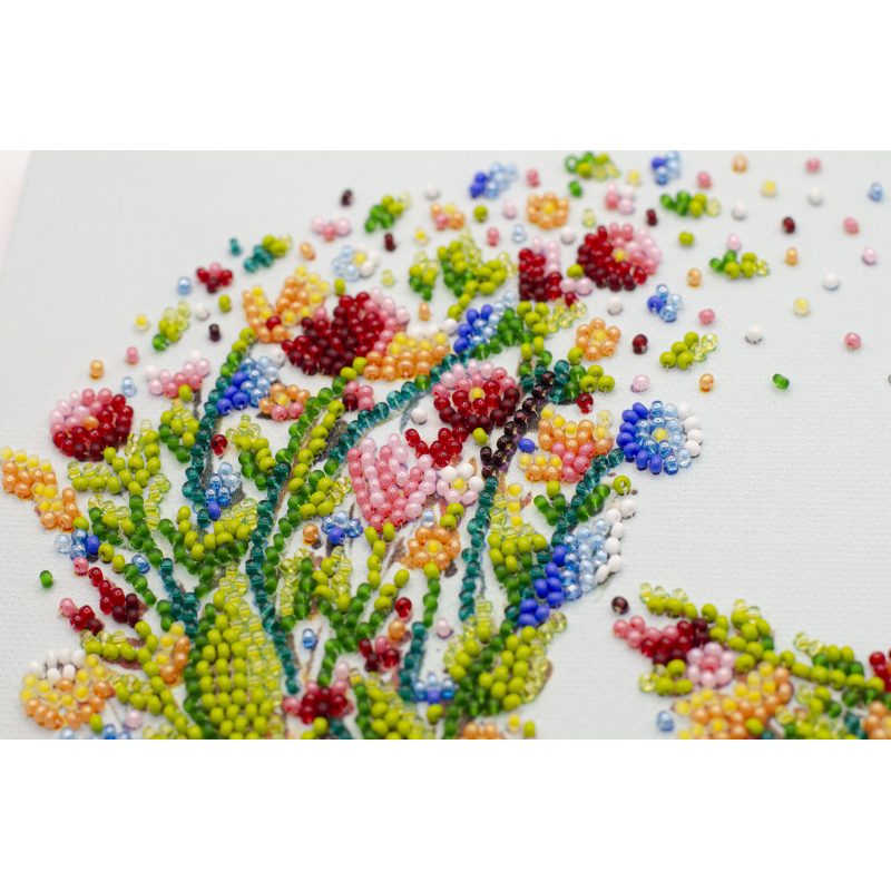 Mid-sized bead embroidery kit A singing bird
