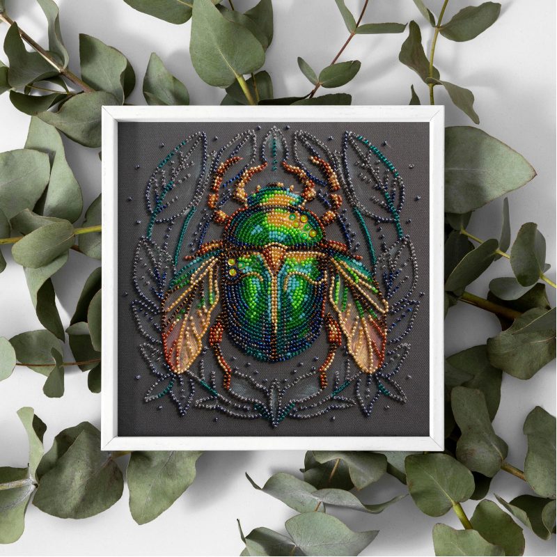Mid-sized bead embroidery kit Emerald beetle