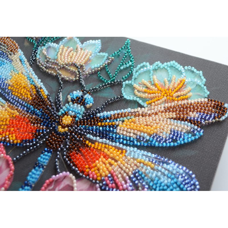 Mid-sized bead embroidery kit Flickering wings