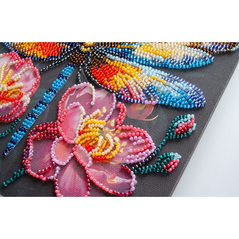 Mid-sized bead embroidery kit Flickering wings