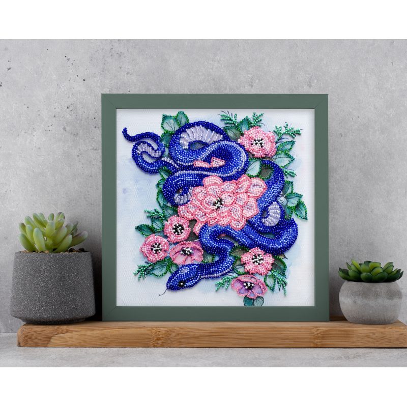 Mid-sized bead embroidery kit Embrace of nature