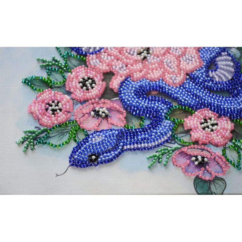 Mid-sized bead embroidery kit Embrace of nature