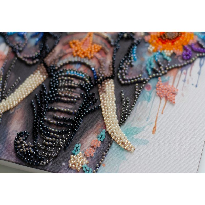 Mid-sized bead embroidery kit Secrets of the east