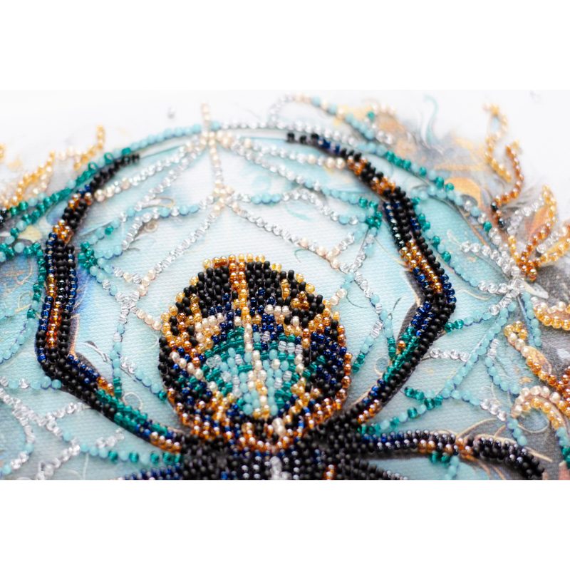 Mid-sized bead embroidery kit Crystal Web