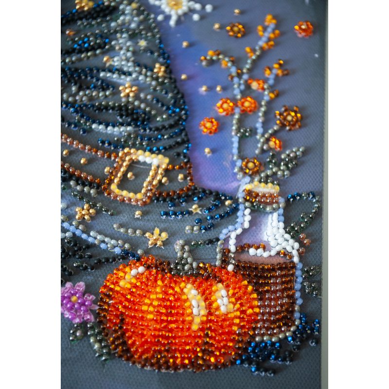 Mid-sized bead embroidery kit Dream of the Witch