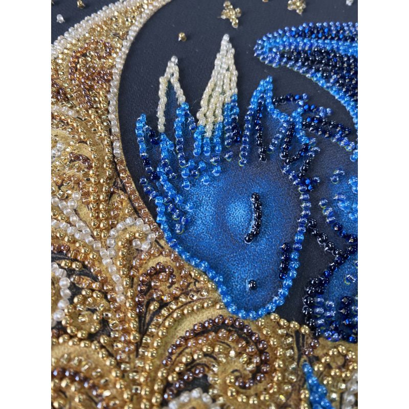 Mid-sized bead embroidery kit Little One of Moonlit Legends