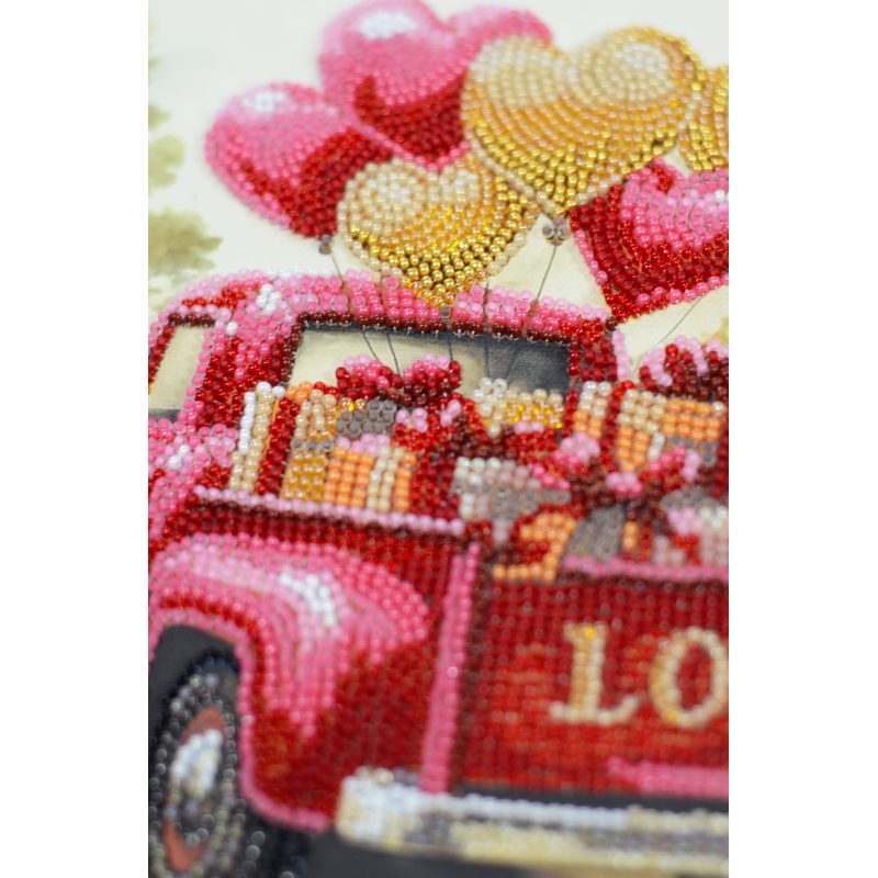 Mid-sized bead embroidery kit Gift Love