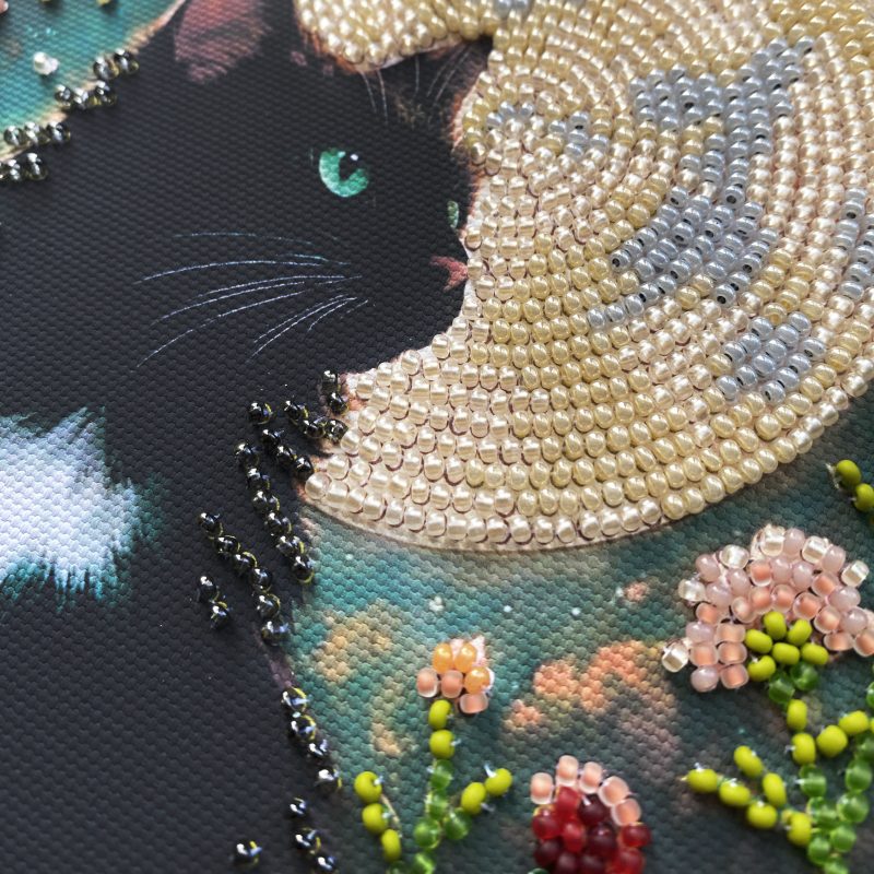 Mid-sized bead embroidery kit Can’t Sleep