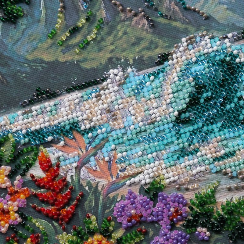 Mid-sized bead embroidery kit Blue Lagoon