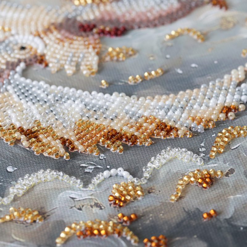 Mid-sized bead embroidery kit Dance of Doves