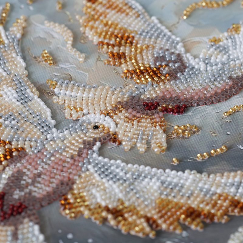 Mid-sized bead embroidery kit Dance of Doves
