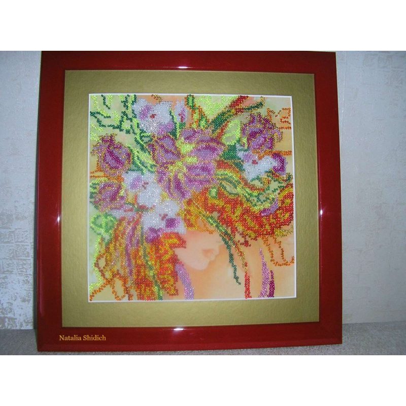 Charts on artistic canvas Autumn Girl