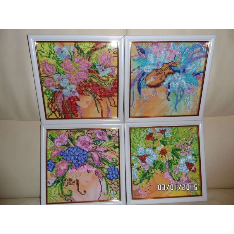 Charts on artistic canvas Autumn Girl