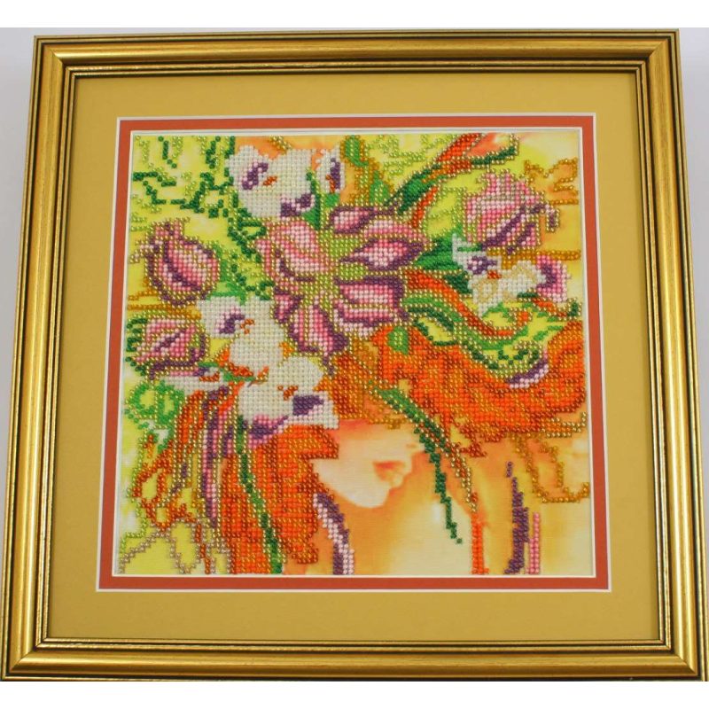 Charts on artistic canvas Autumn Girl