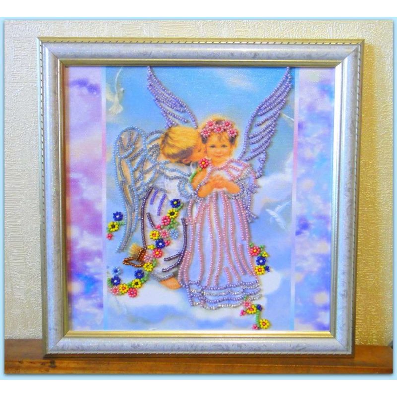 Charts on artistic canvas Cupids