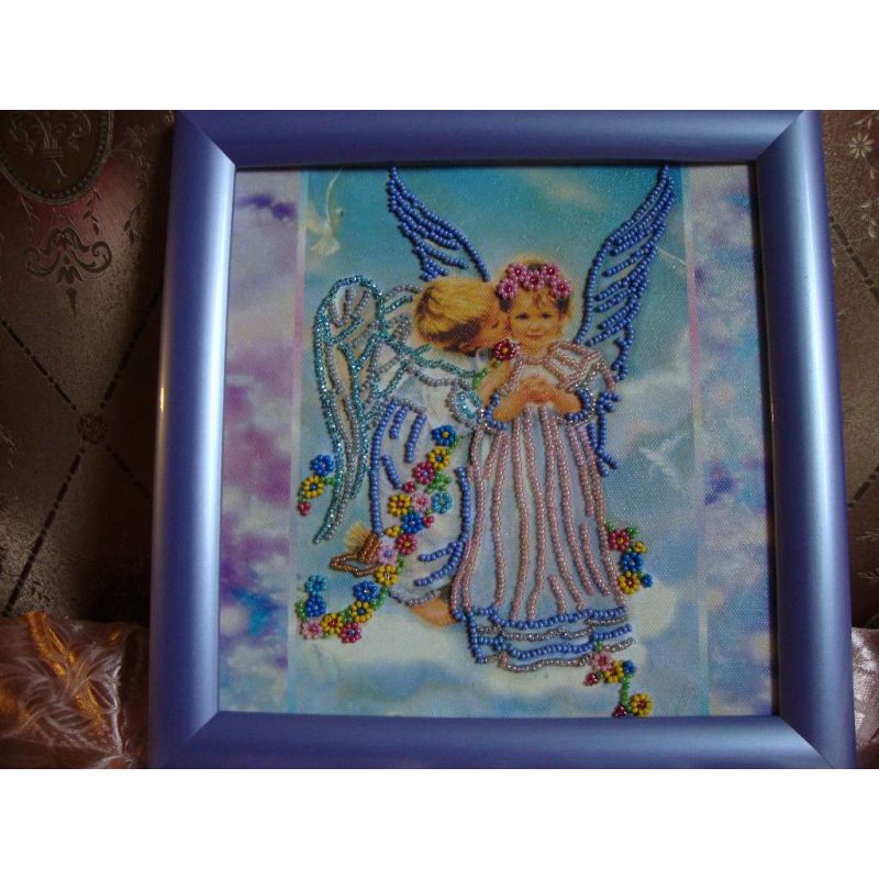 Charts on artistic canvas Cupids