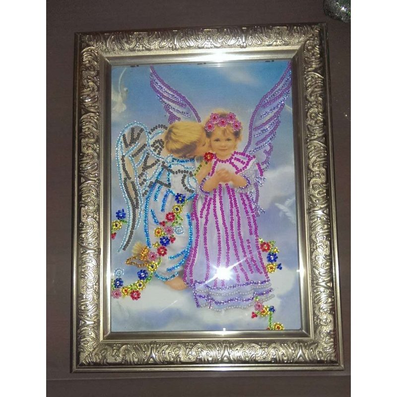 Charts on artistic canvas Cupids