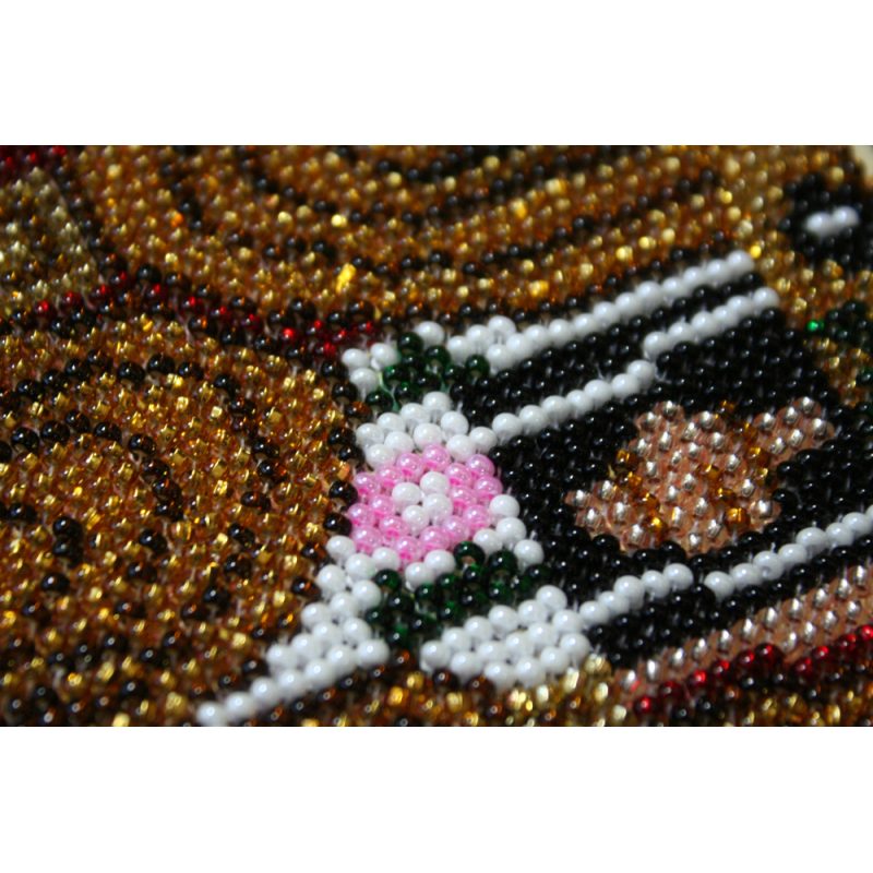 Main Bead Embroidery Kit Embrace