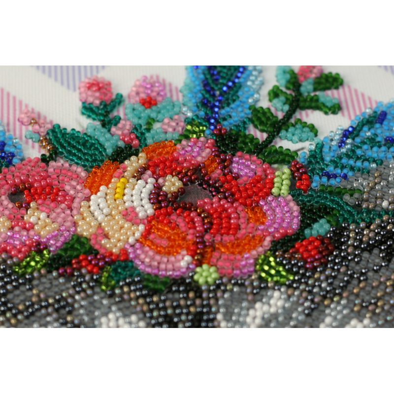 Main Bead Embroidery Kit Raccoon wanted