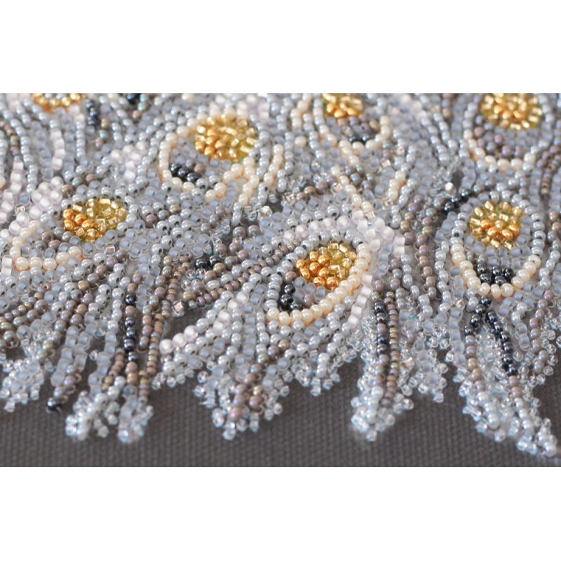 Main Bead Embroidery Kit Gold in silver