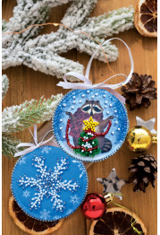 Decoration Racoon and Christmas