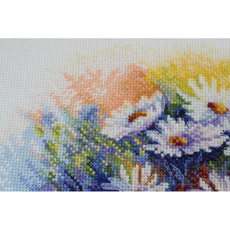 Cross-stitch kits Watercolour camomiles
