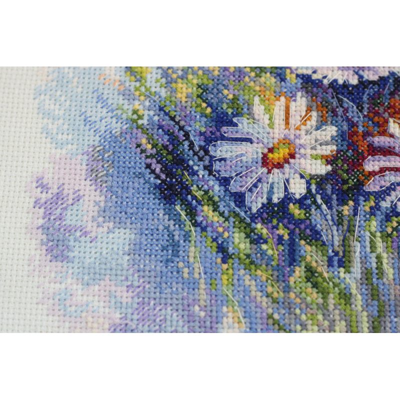 Cross-stitch kits Watercolour camomiles
