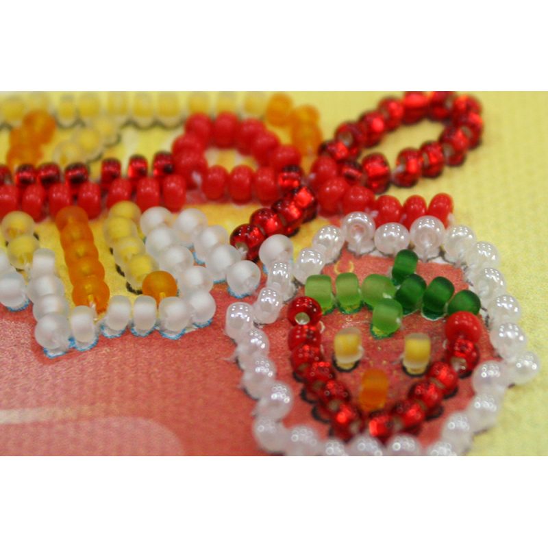 Magnets Bead embroidery kit Wild strawberry