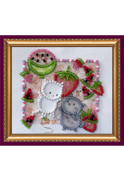 Magnets Bead embroidery kit Kittens in strawberry
