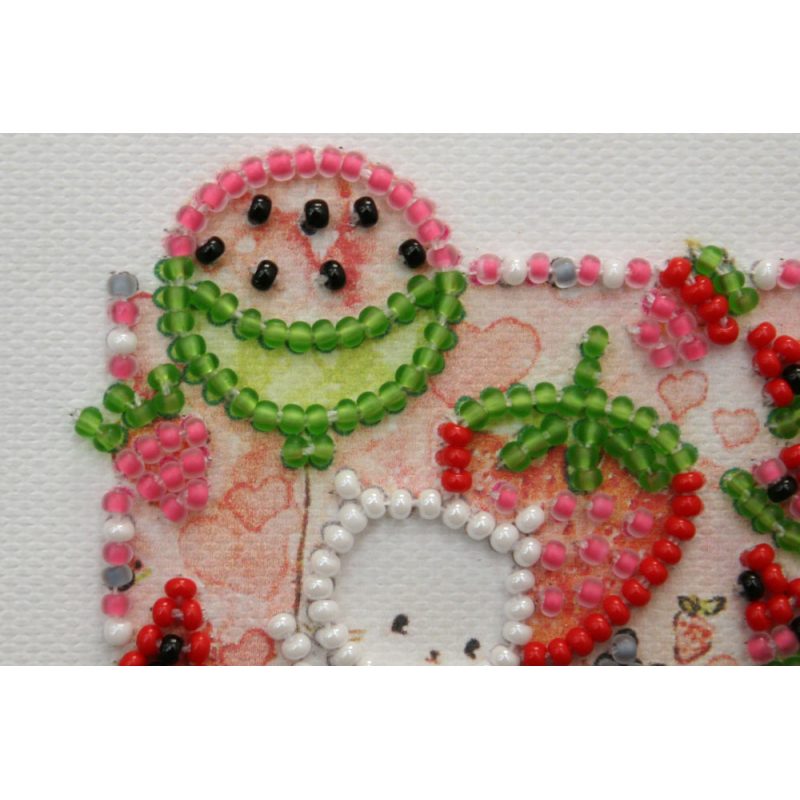 Magnets Bead embroidery kit Kittens in strawberry