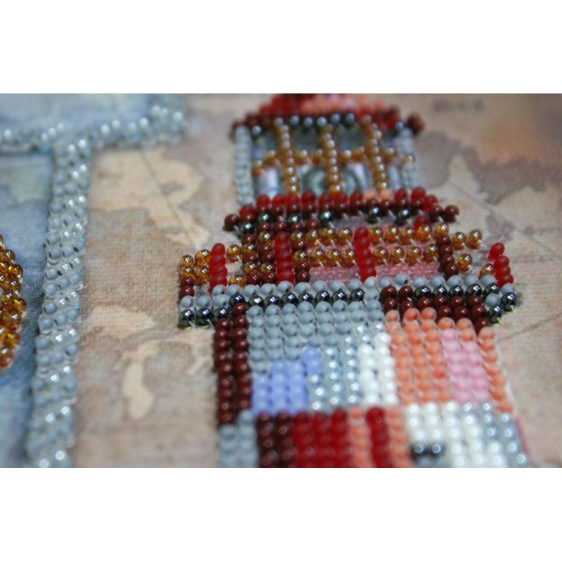 Mid-sized bead embroidery kit Seven seas
