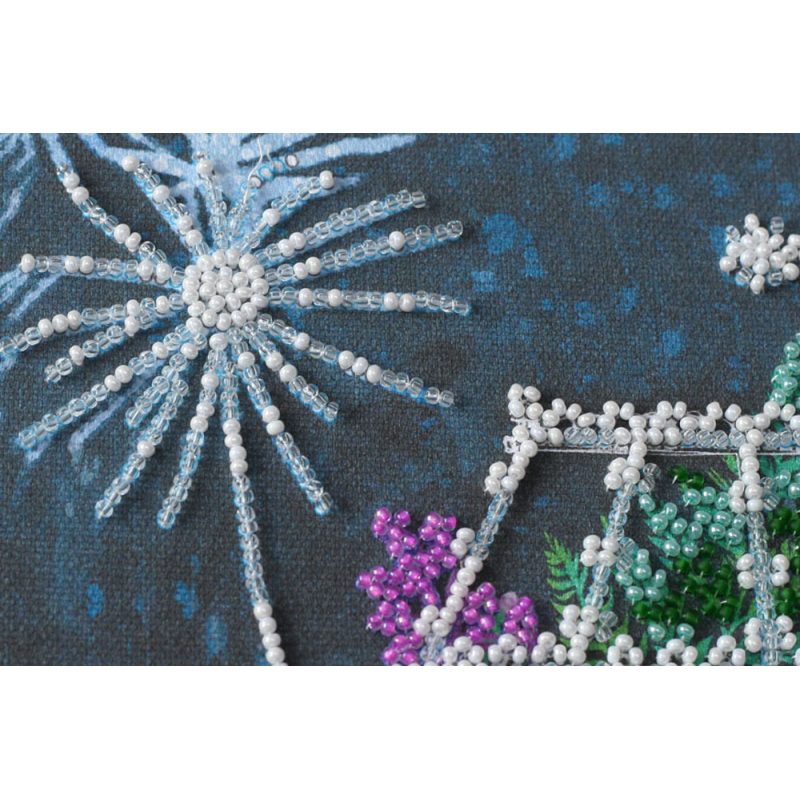 Mid-sized bead embroidery kit The cradle of dreams