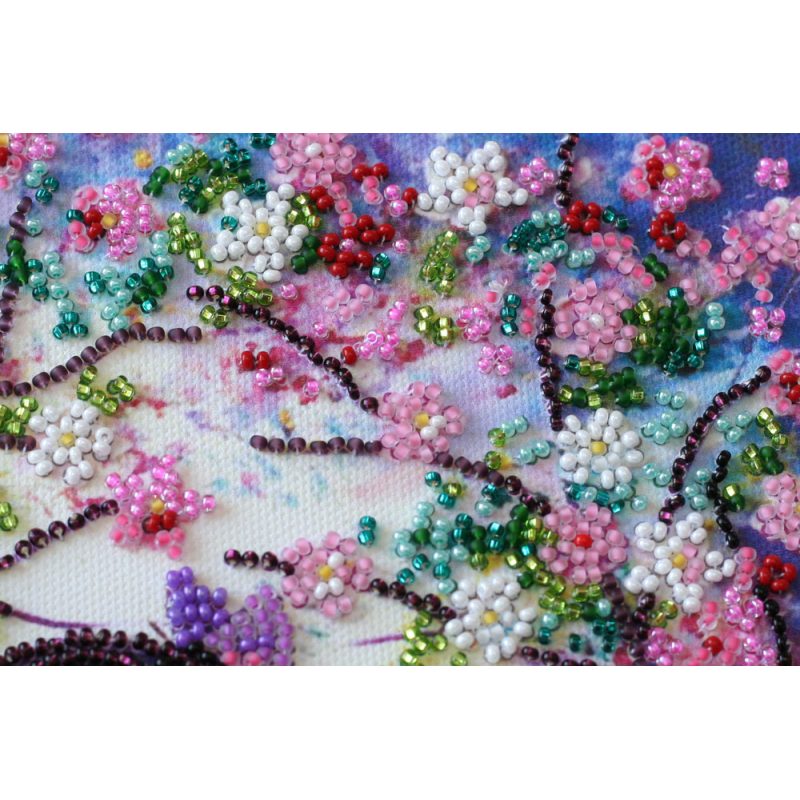 Mid-sized bead embroidery kit Spring guest