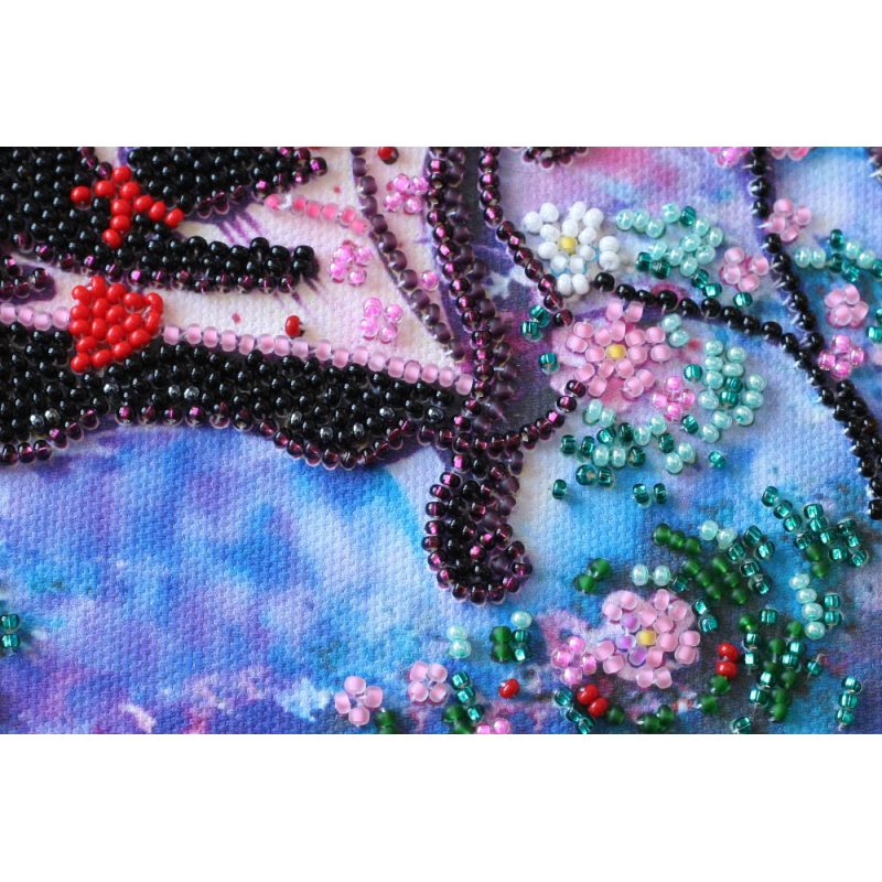Mid-sized bead embroidery kit Spring guest