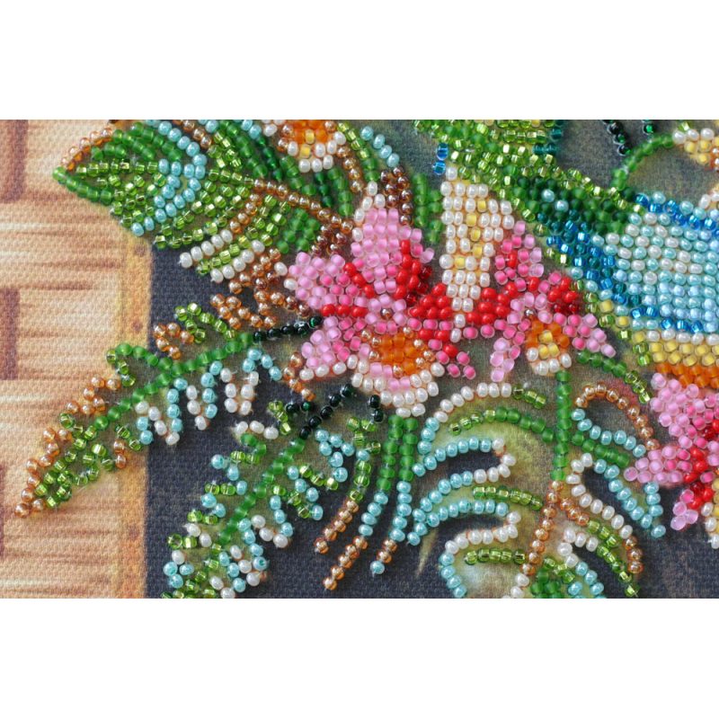Mid-sized bead embroidery kit Lori parrots