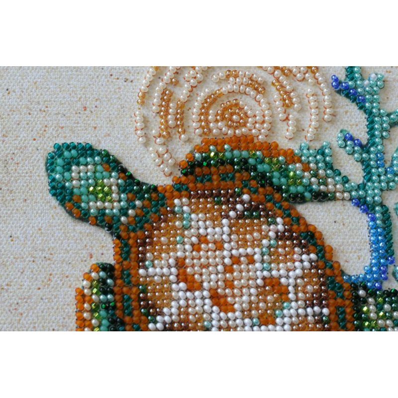Mid-sized bead embroidery kit Merpeople